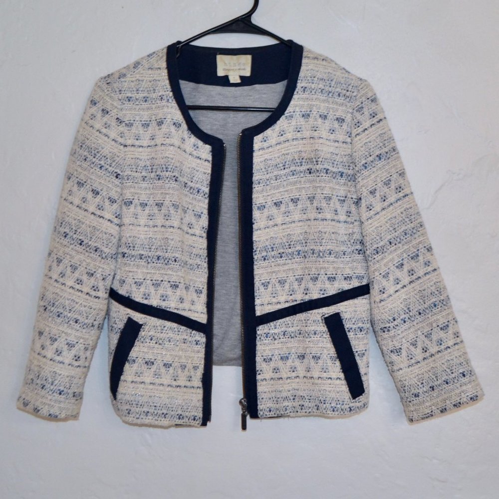 Hinge zip up jacket